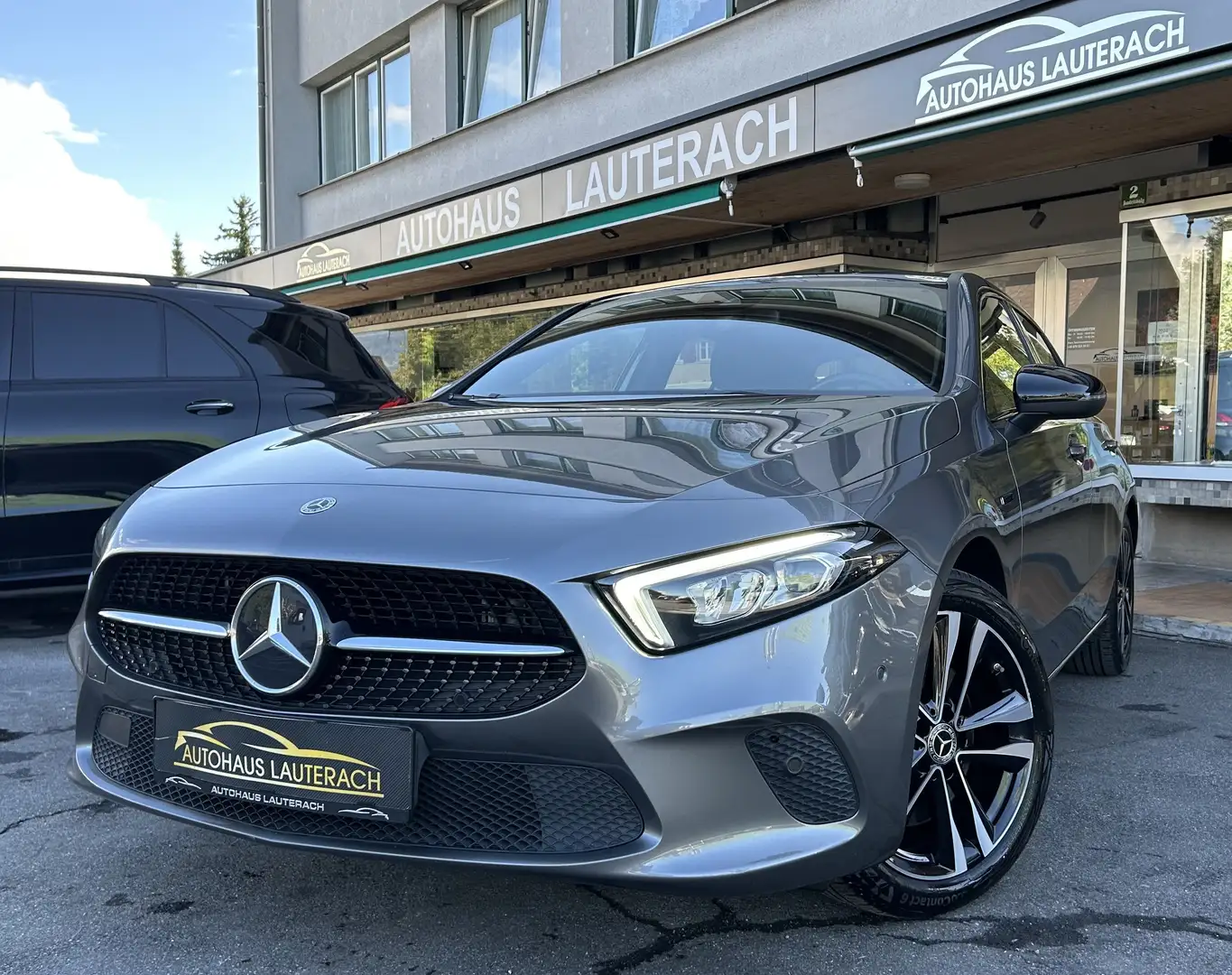 Mercedes-Benz A 250 A 250e Aut. *AMBIENTE *WIDESCREEN *APP *NIGHT *KAM Grau - 1