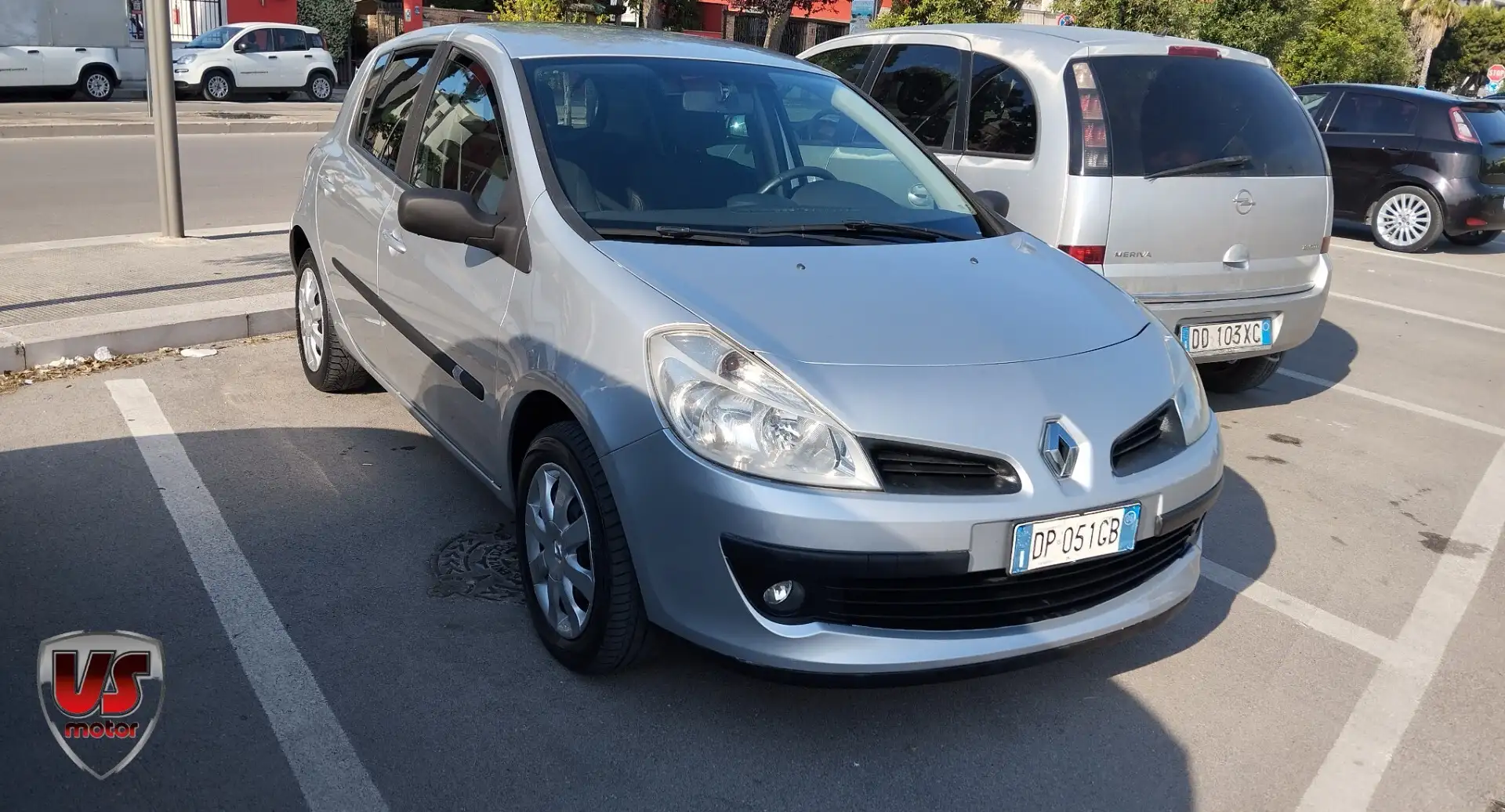 Renault Clio 1.5 dCi 105CV 5 porte Le Iene Szürke - 1