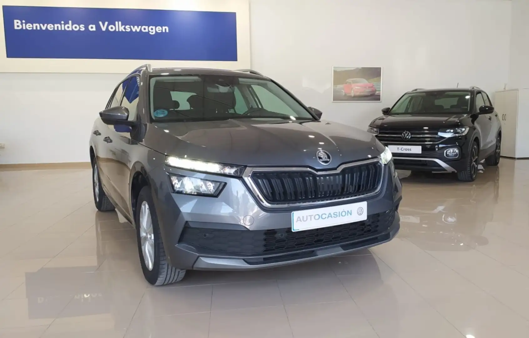 Skoda Kamiq 1.0 TSI Emotion 81kW Gris - 1