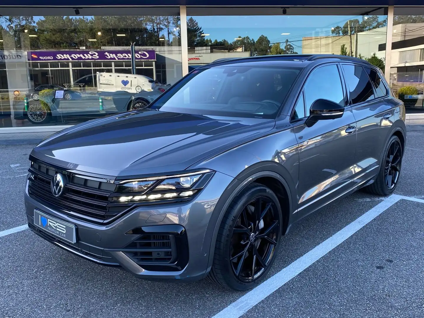 Volkswagen Touareg R eHybrid 4Motion Gris - 2