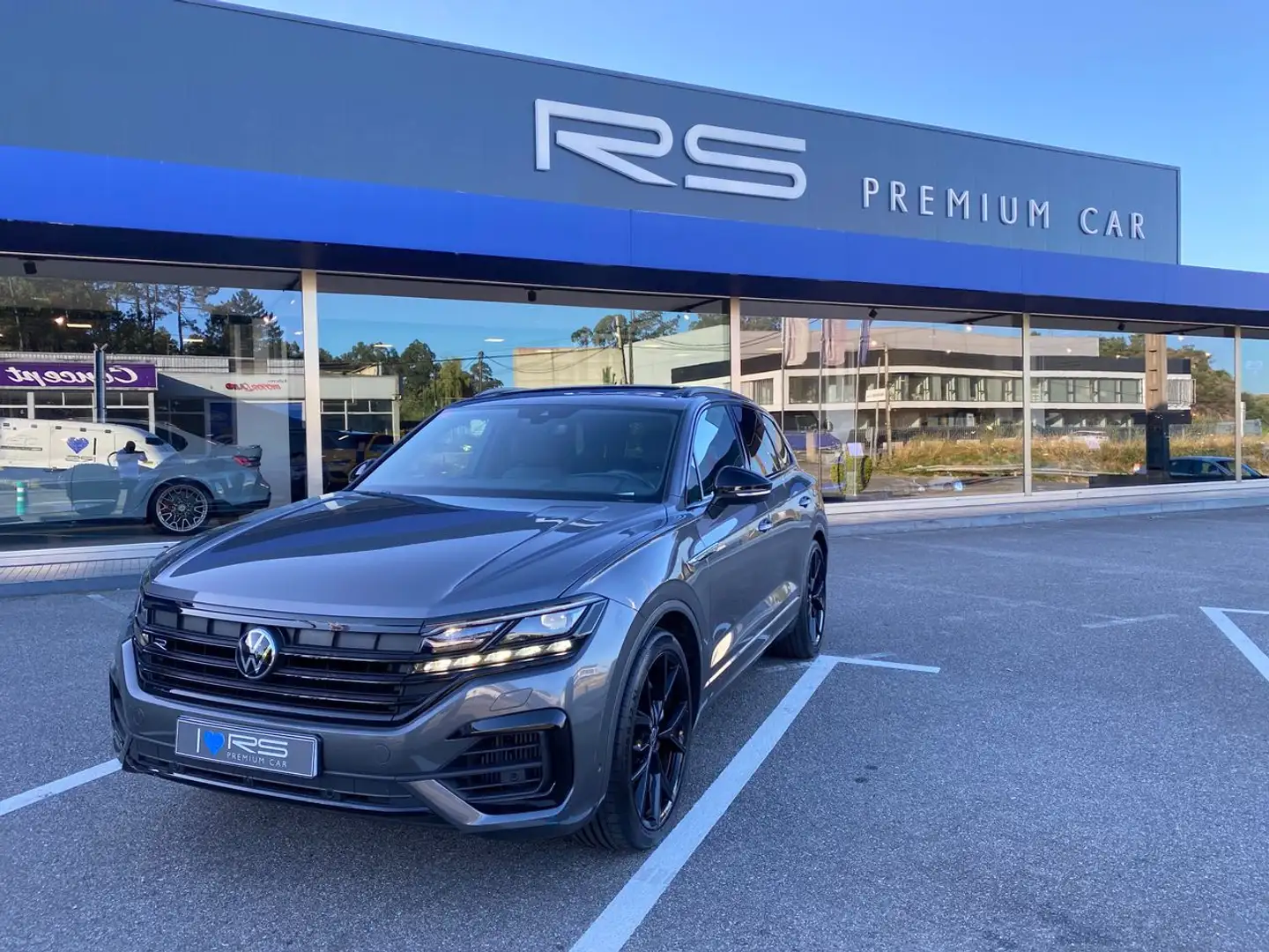 Volkswagen Touareg R eHybrid 4Motion Gris - 1