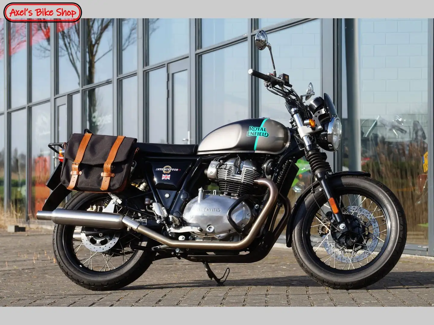 Royal Enfield Interceptor 650 Negro - 1