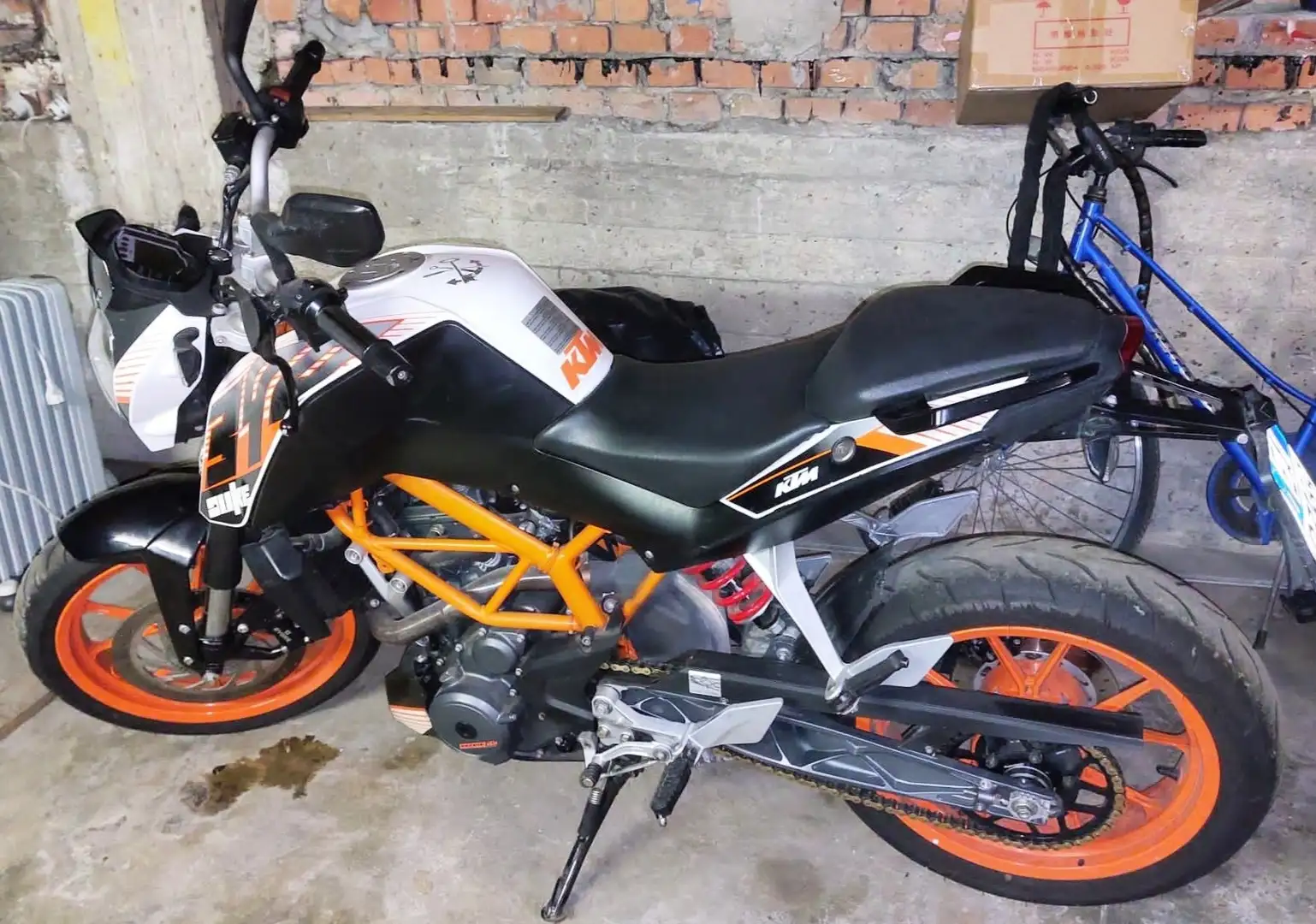 KTM 390 Duke ABS Bianco - 2