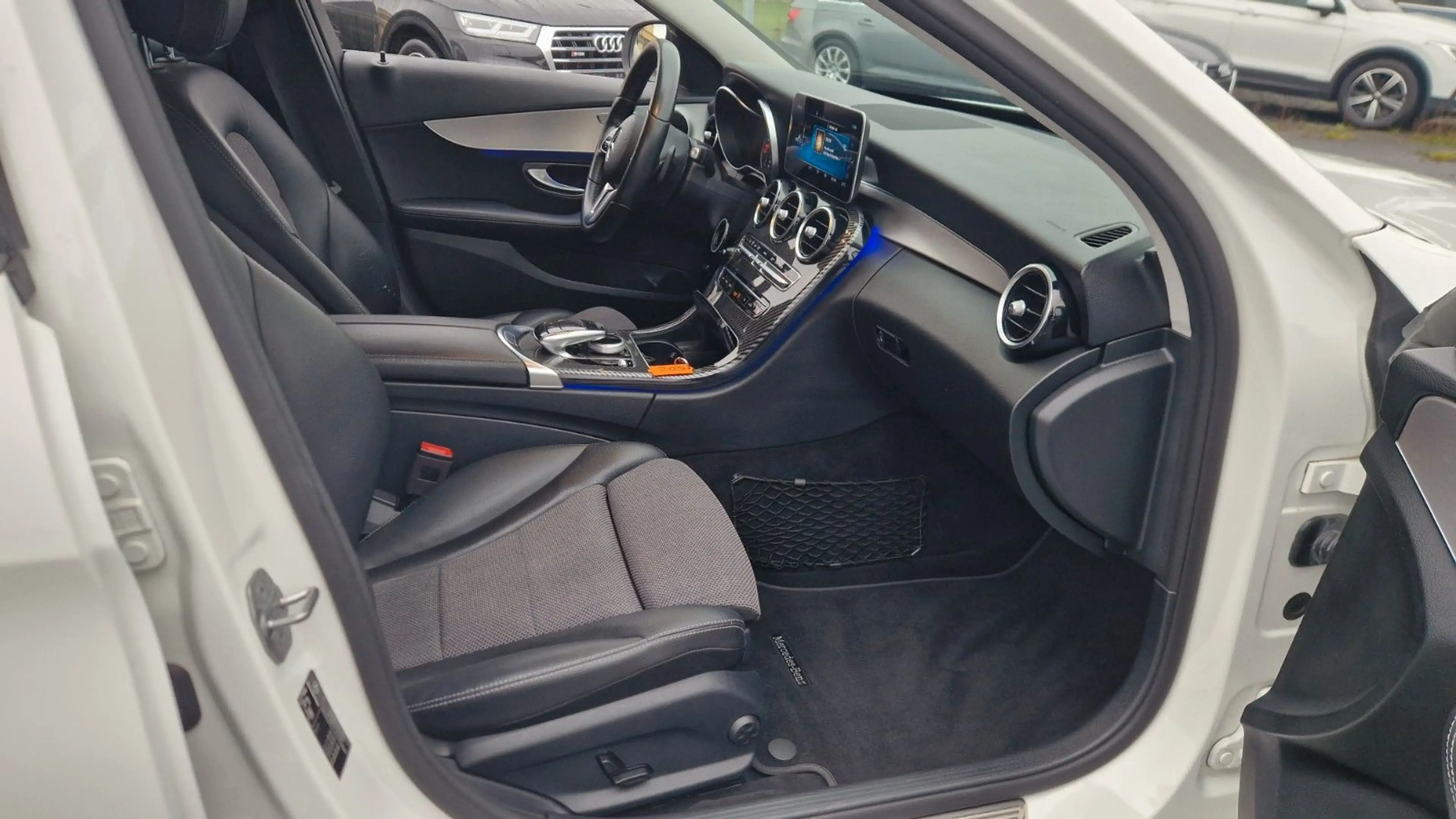Mercedes-Benz C 300 T d 4Matic Avantgarde Kamera Multibeam ACC — photo 10