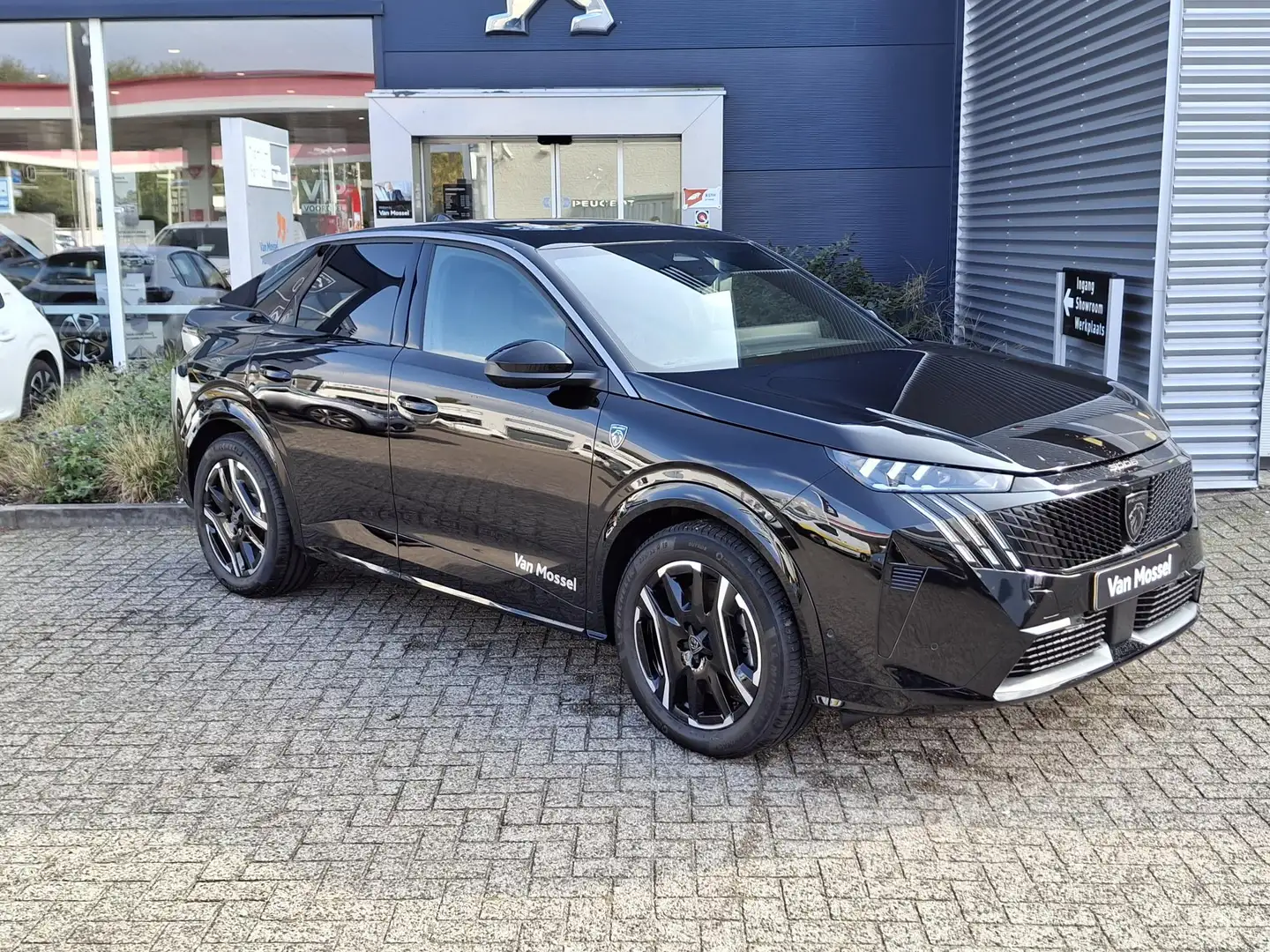 Peugeot 3008 e-3008 GT Avantage 210 73 kWh | 360 VISION EN DRIV Zwart - 2
