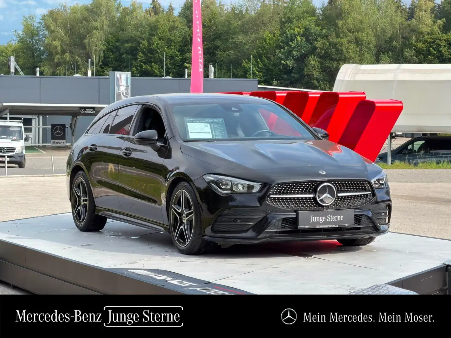 Mercedes-Benz CLA 200 d Shooting Brake Schwarz - 1