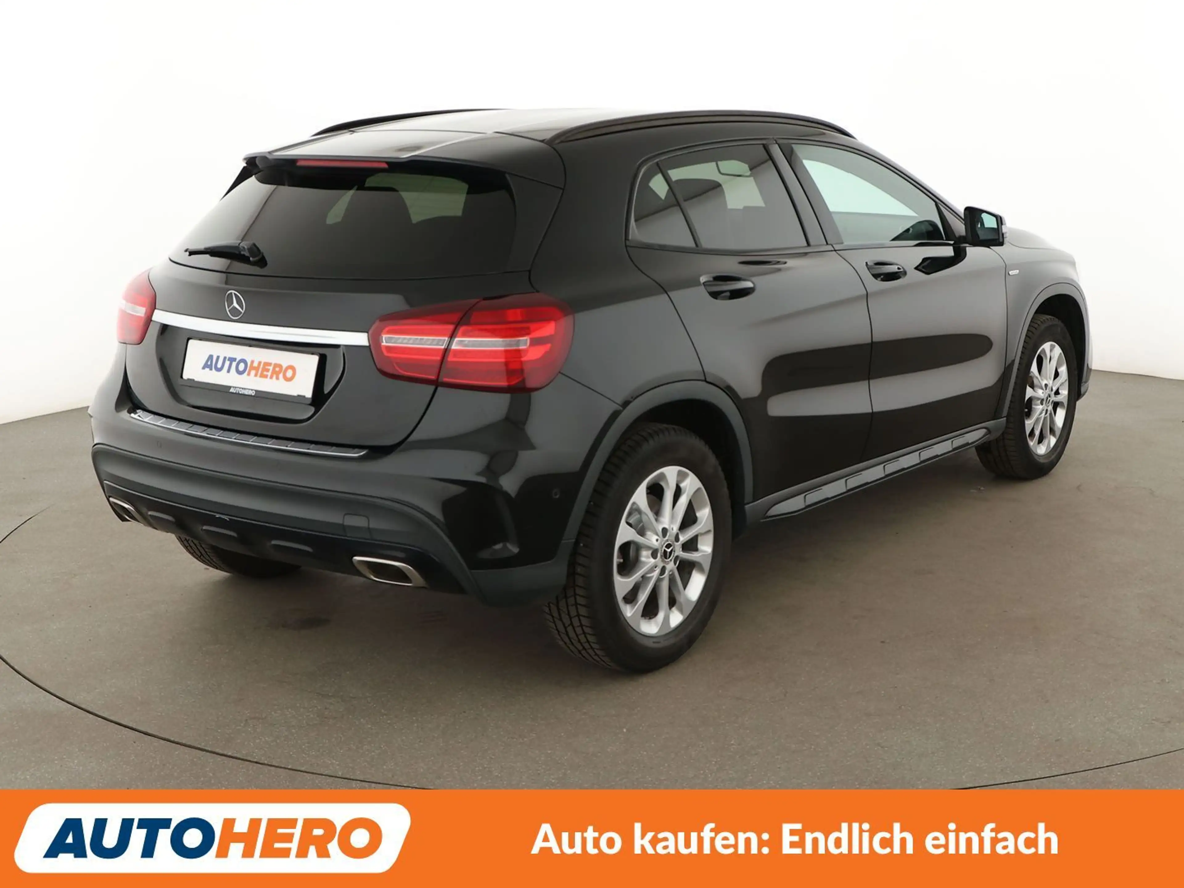 Mercedes-Benz GLA 180 GLA 180 d AMG Line Aut.*NAVI*LED*PDC* — photo 6