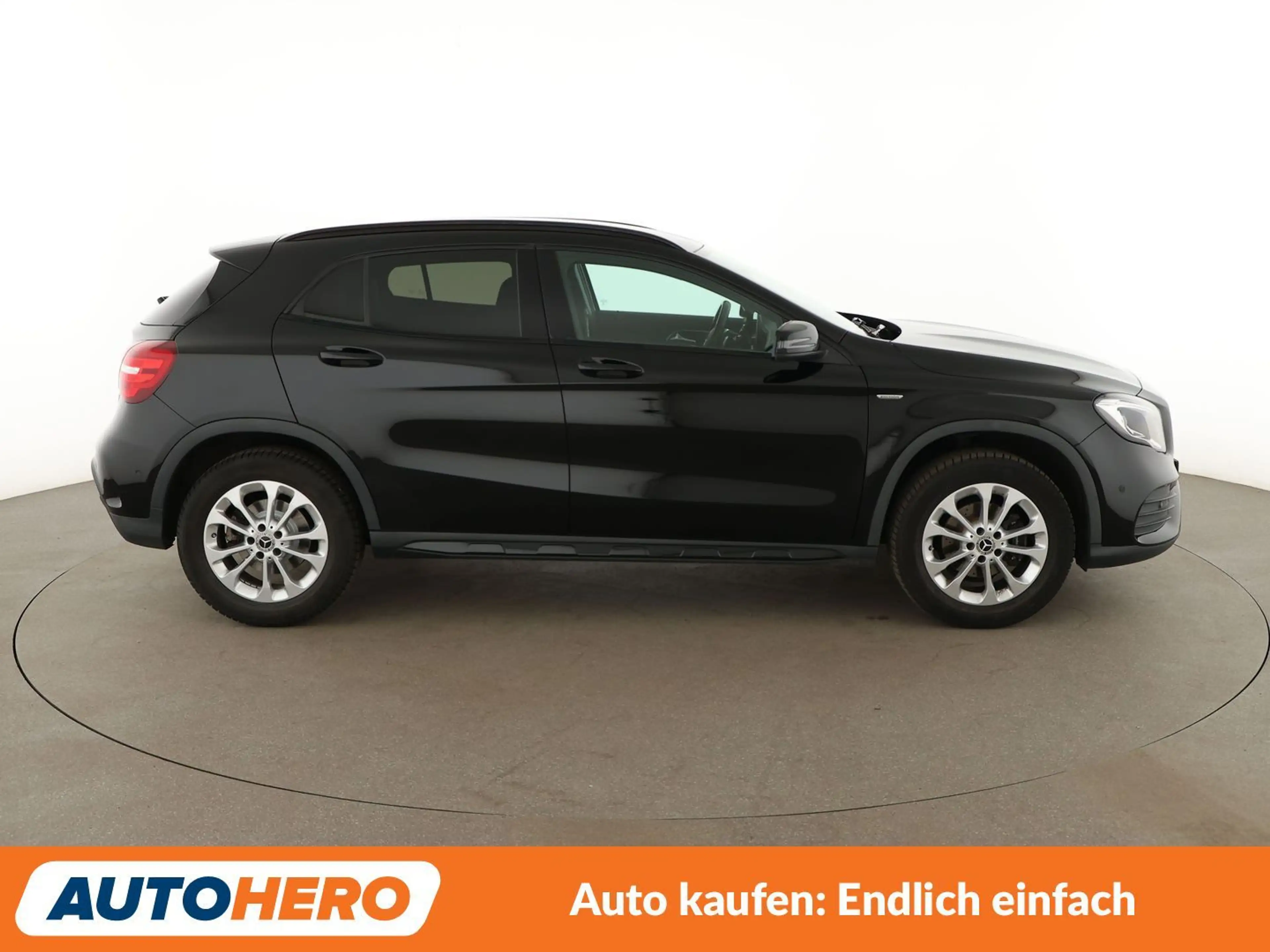 Mercedes-Benz GLA 180 GLA 180 d AMG Line Aut.*NAVI*LED*PDC* — photo 7