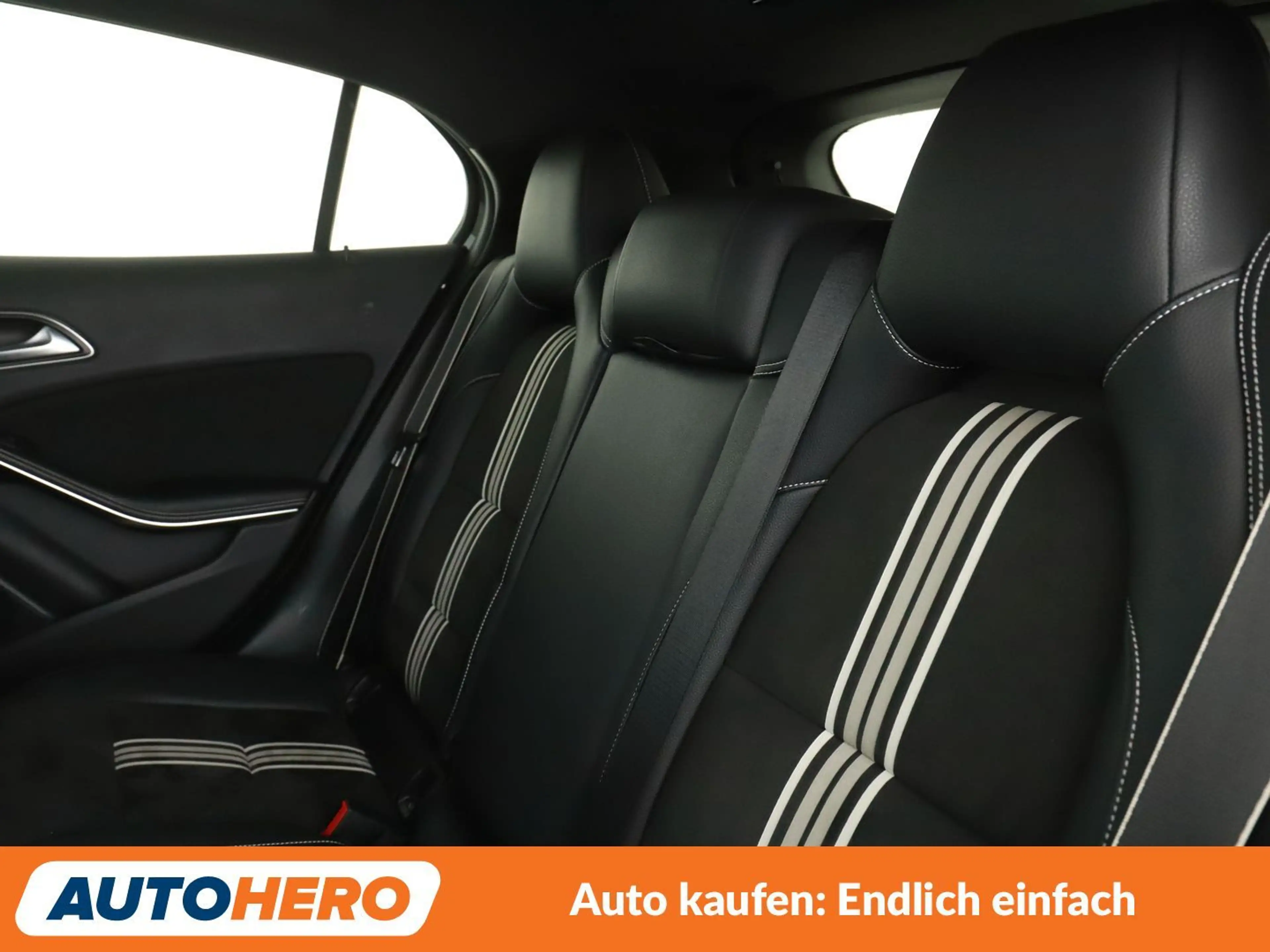 Mercedes-Benz GLA 180 GLA 180 d AMG Line Aut.*NAVI*LED*PDC* — photo 14