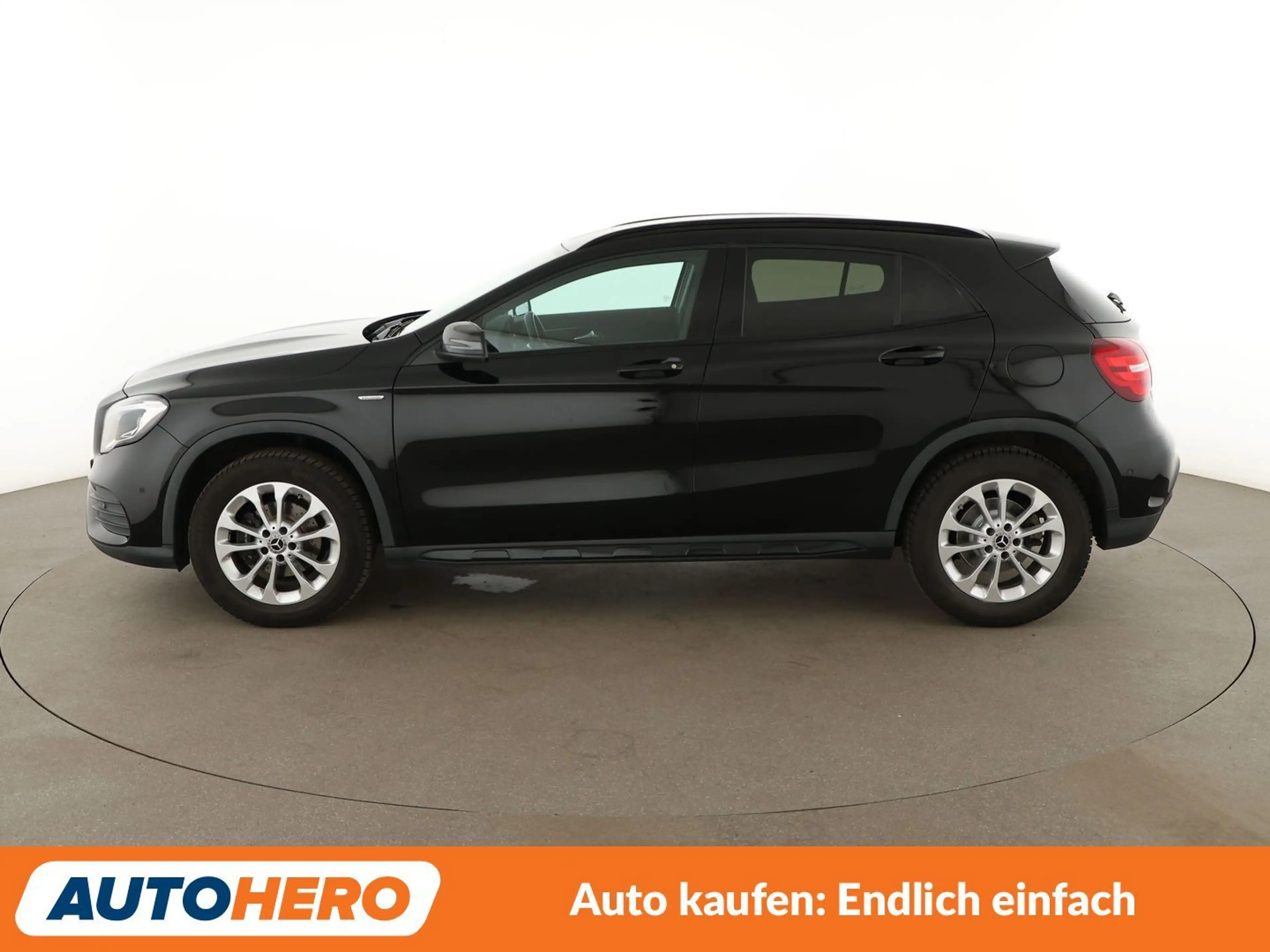 Mercedes-Benz GLA 180 GLA 180 d AMG Line Aut.*NAVI*LED*PDC* — photo 3