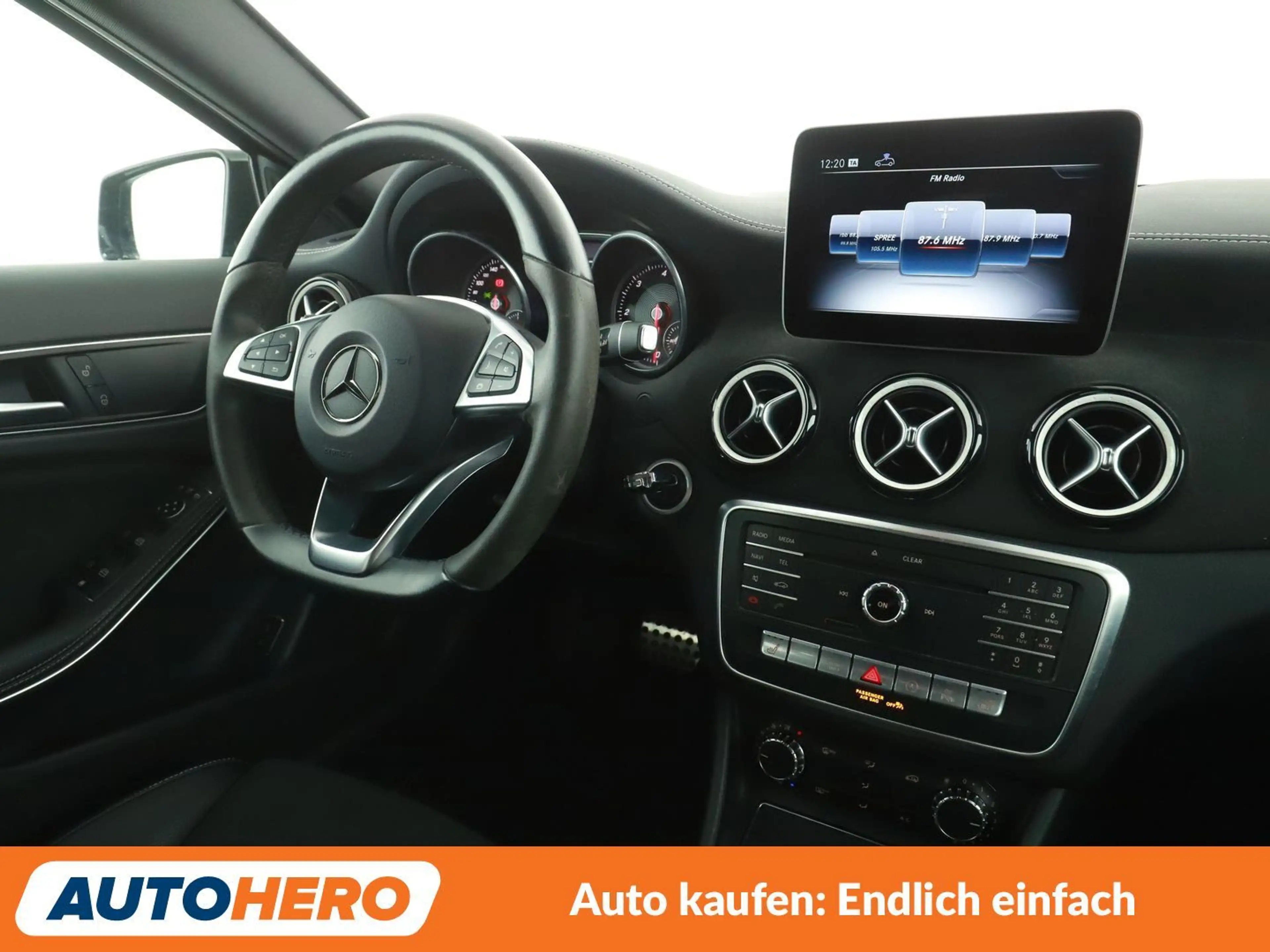Mercedes-Benz GLA 180 GLA 180 d AMG Line Aut.*NAVI*LED*PDC* — photo 13