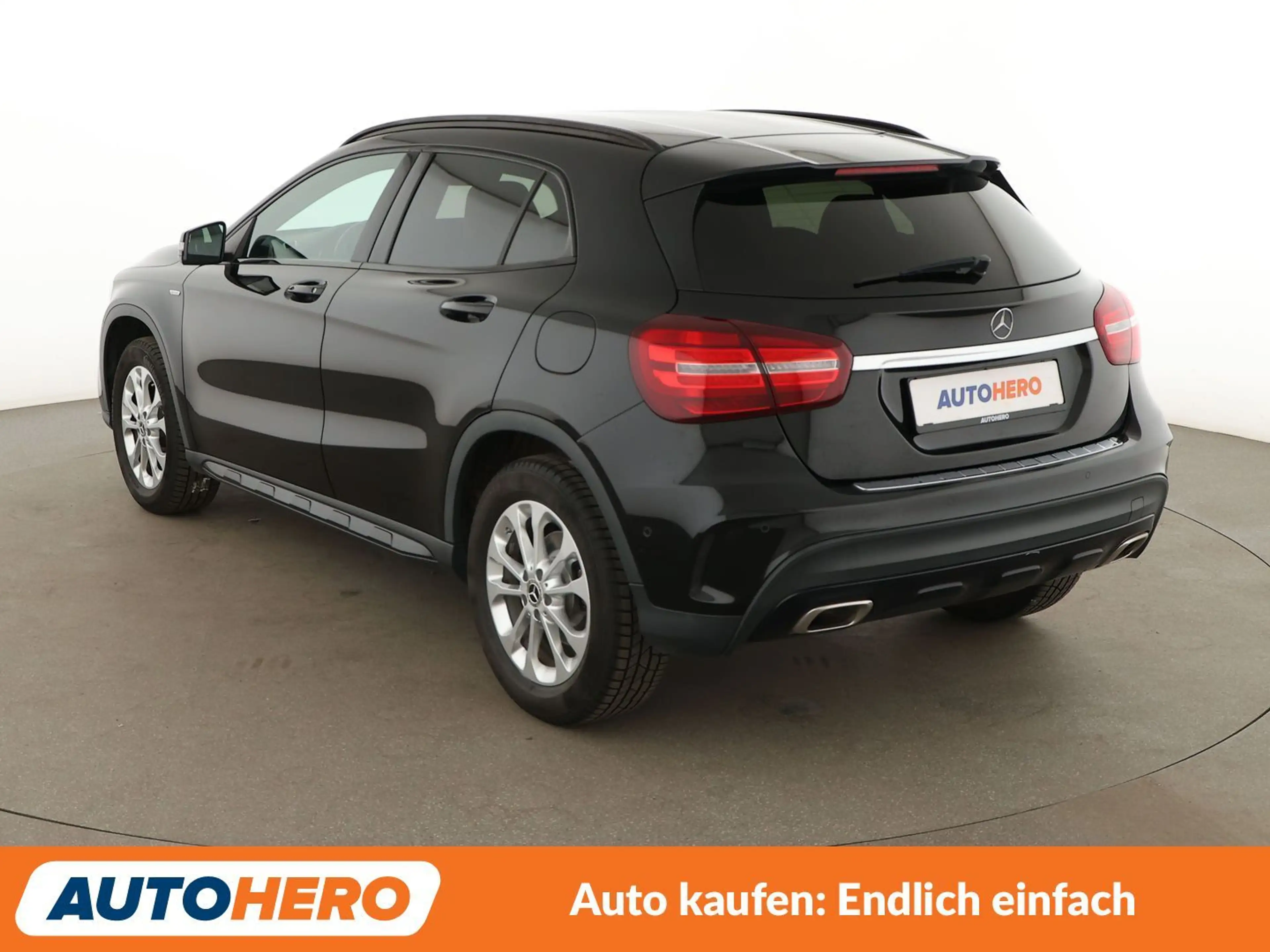 Mercedes-Benz GLA 180 GLA 180 d AMG Line Aut.*NAVI*LED*PDC* — photo 4