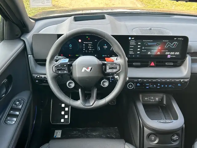Hyundai Ioniq 5 view 11