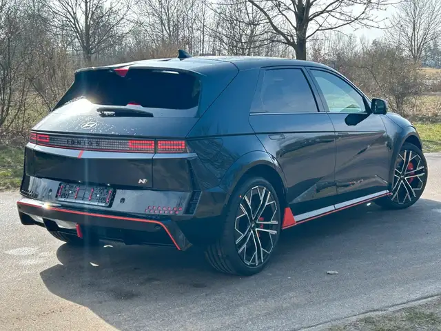 Hyundai Ioniq 5 view 6