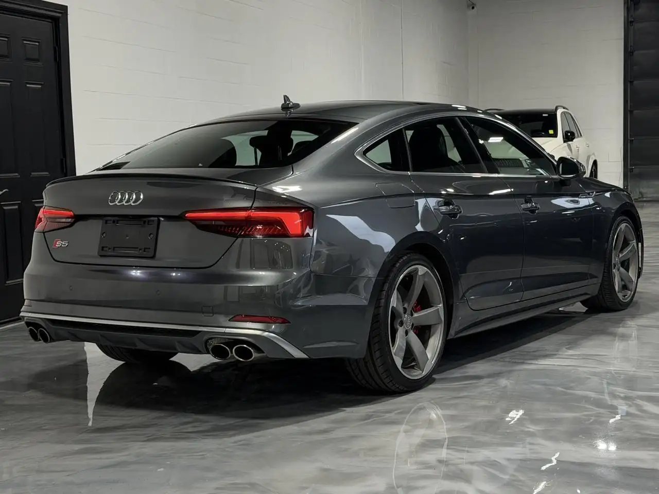 Audi S5 снимка Audi S5
