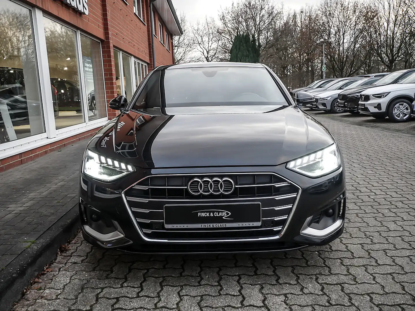 Audi A4 35 TDI advanced Schwarz - 2