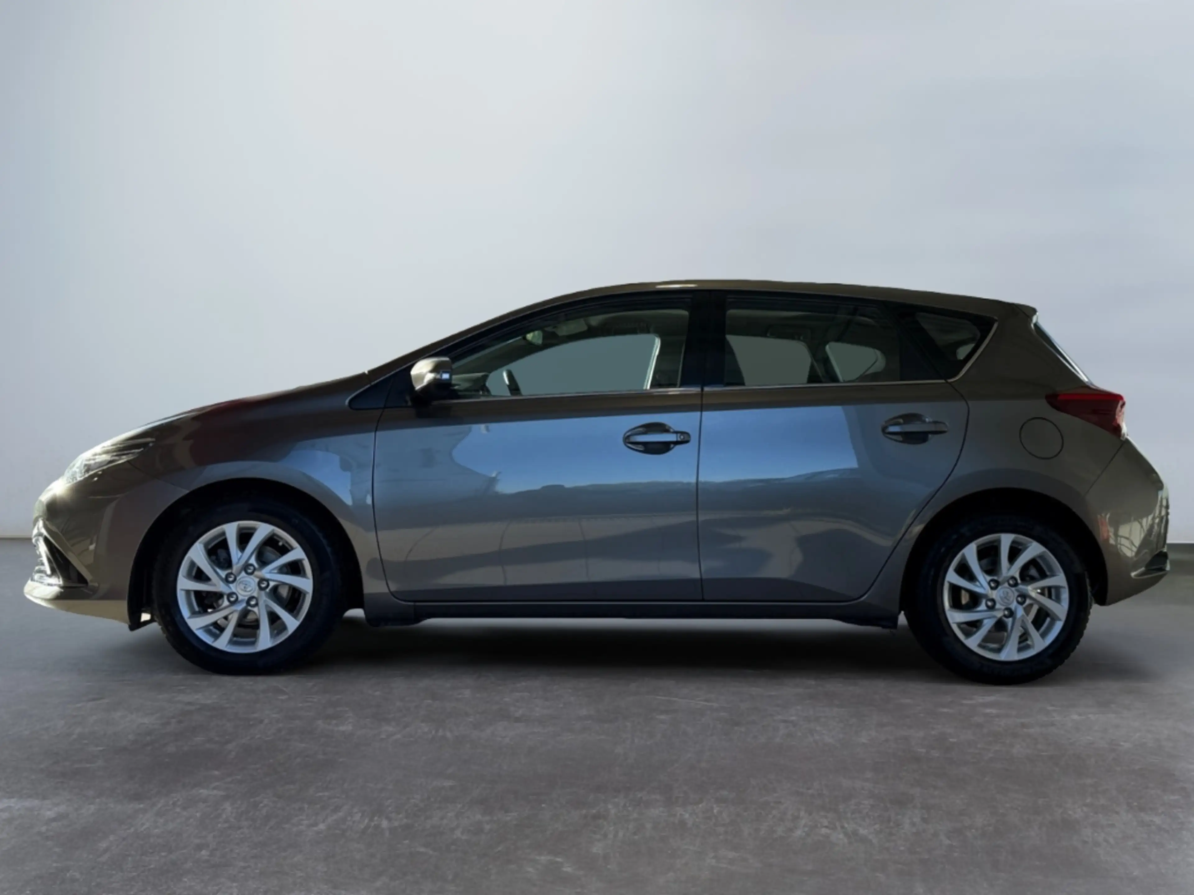 Toyota Auris 1.33 Comfort *SHZ*Kamera*Spurhalte*BT*Tempo* — photo 5