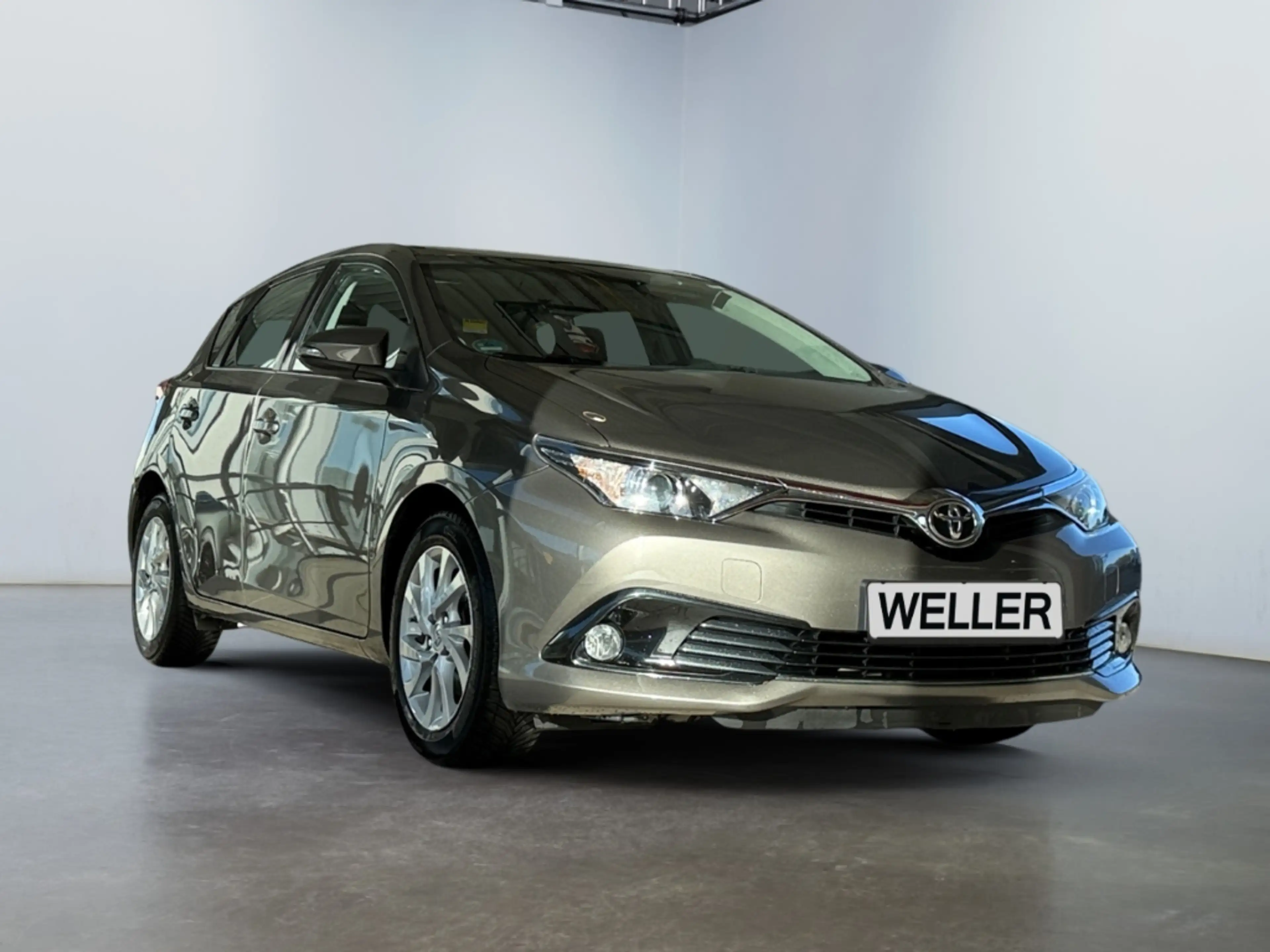 Toyota Auris 1.33 Comfort *SHZ*Kamera*Spurhalte*BT*Tempo* — photo 3
