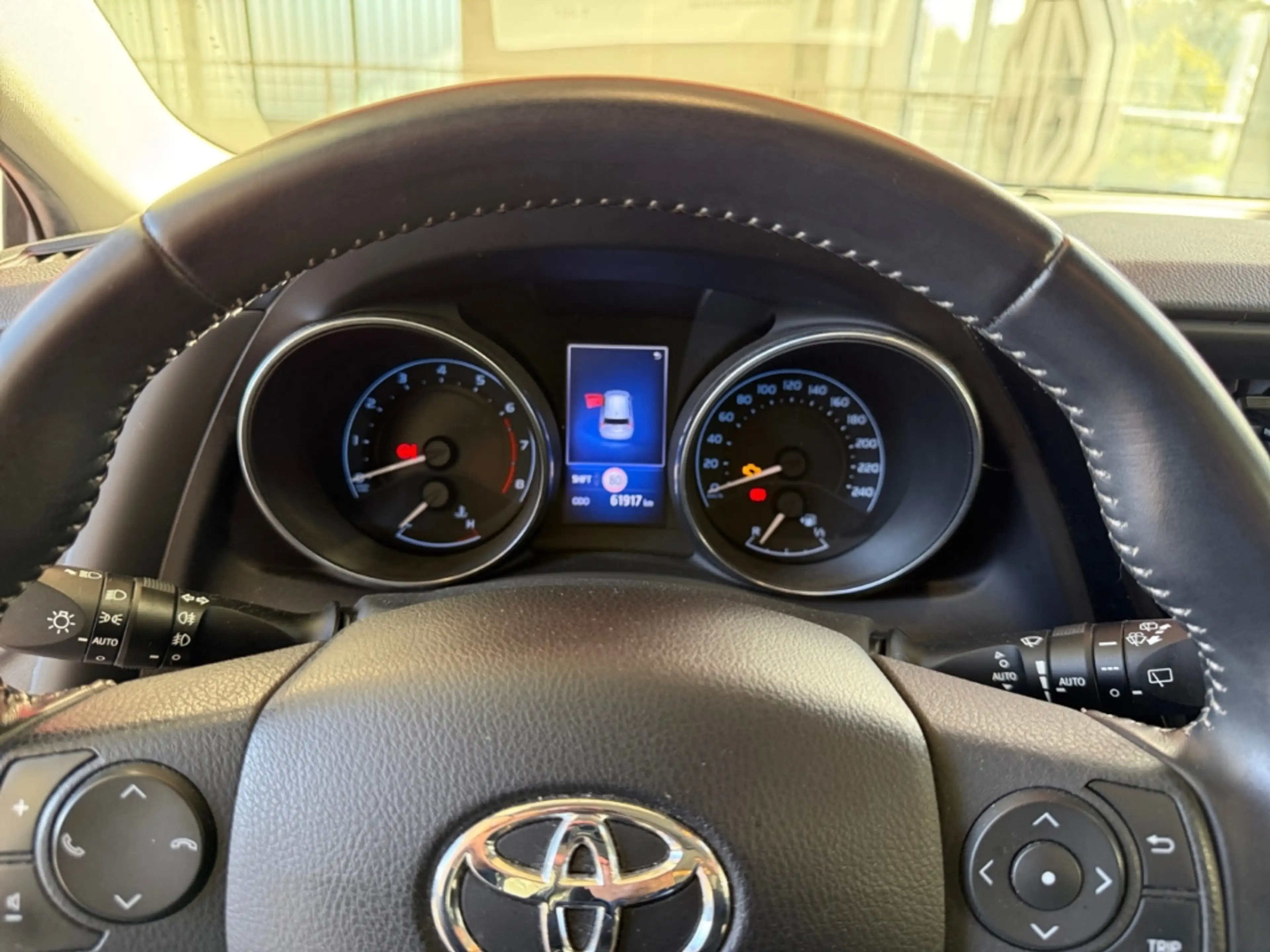 Toyota Auris 1.33 Comfort *SHZ*Kamera*Spurhalte*BT*Tempo* — photo 14