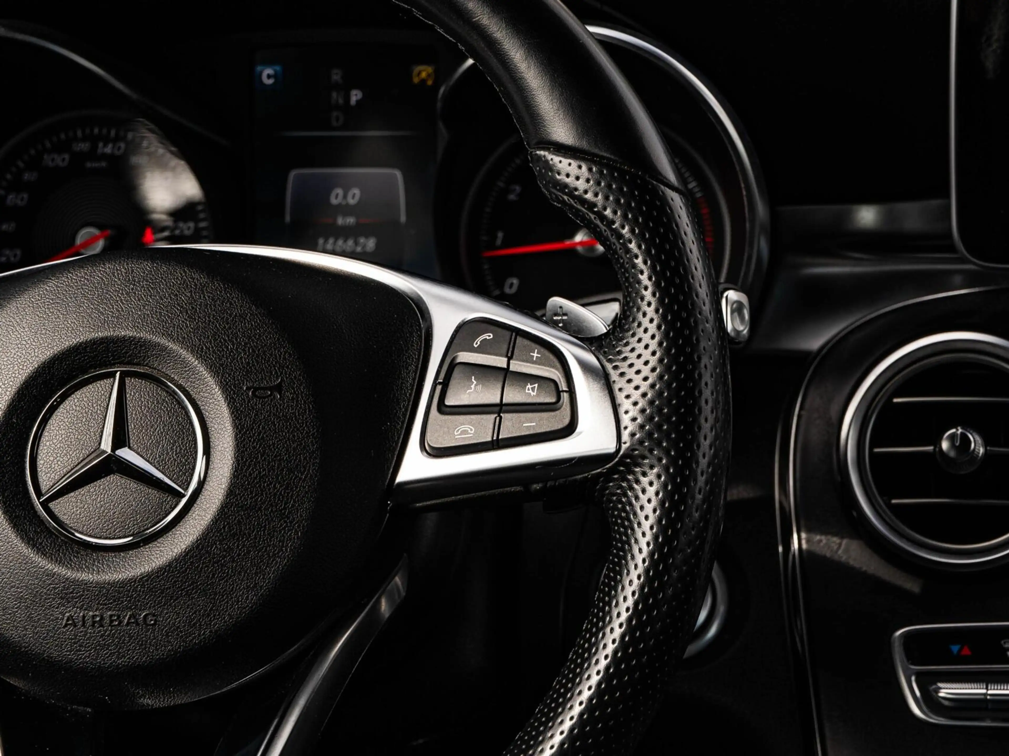 Mercedes-Benz GLC 250 4MATIC Premium Plus AMG | Panoramadak | Trekhaak | — photo 18