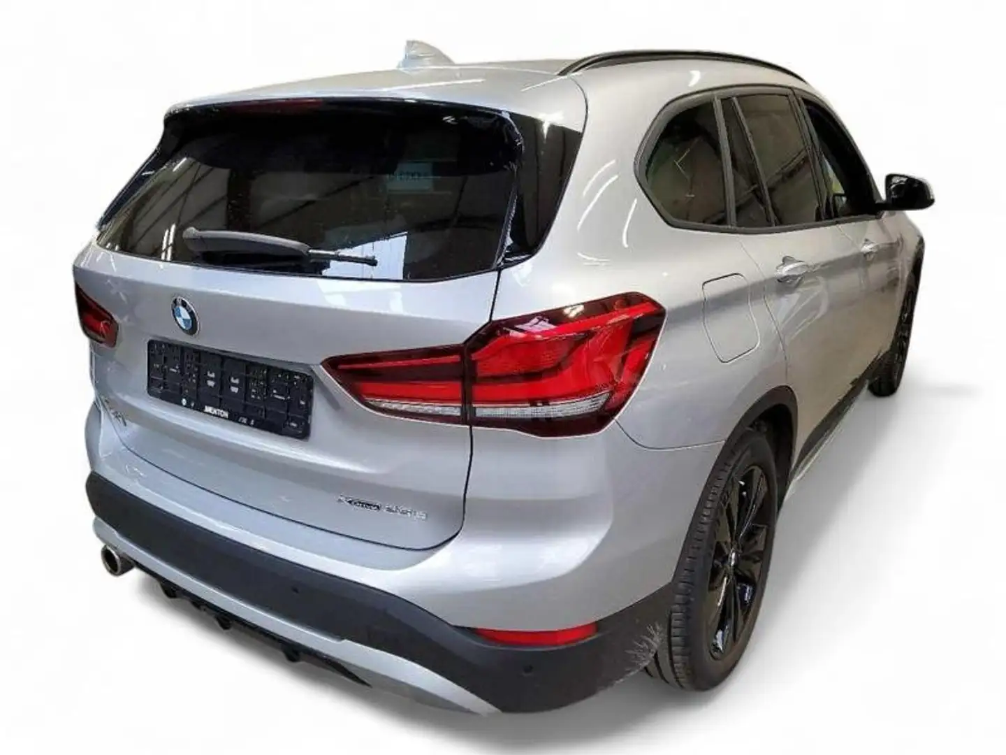 BMW X1 xDrive 25e Sport Line AUT/LED/Navi/RFK/SHZ/Hifi/PD Silber - 2