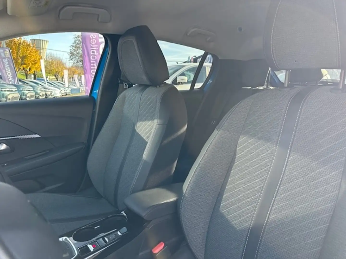 Peugeot iOn 1.2 100CH S\u0026S ALLURE + OPTIONS Blauw - 2