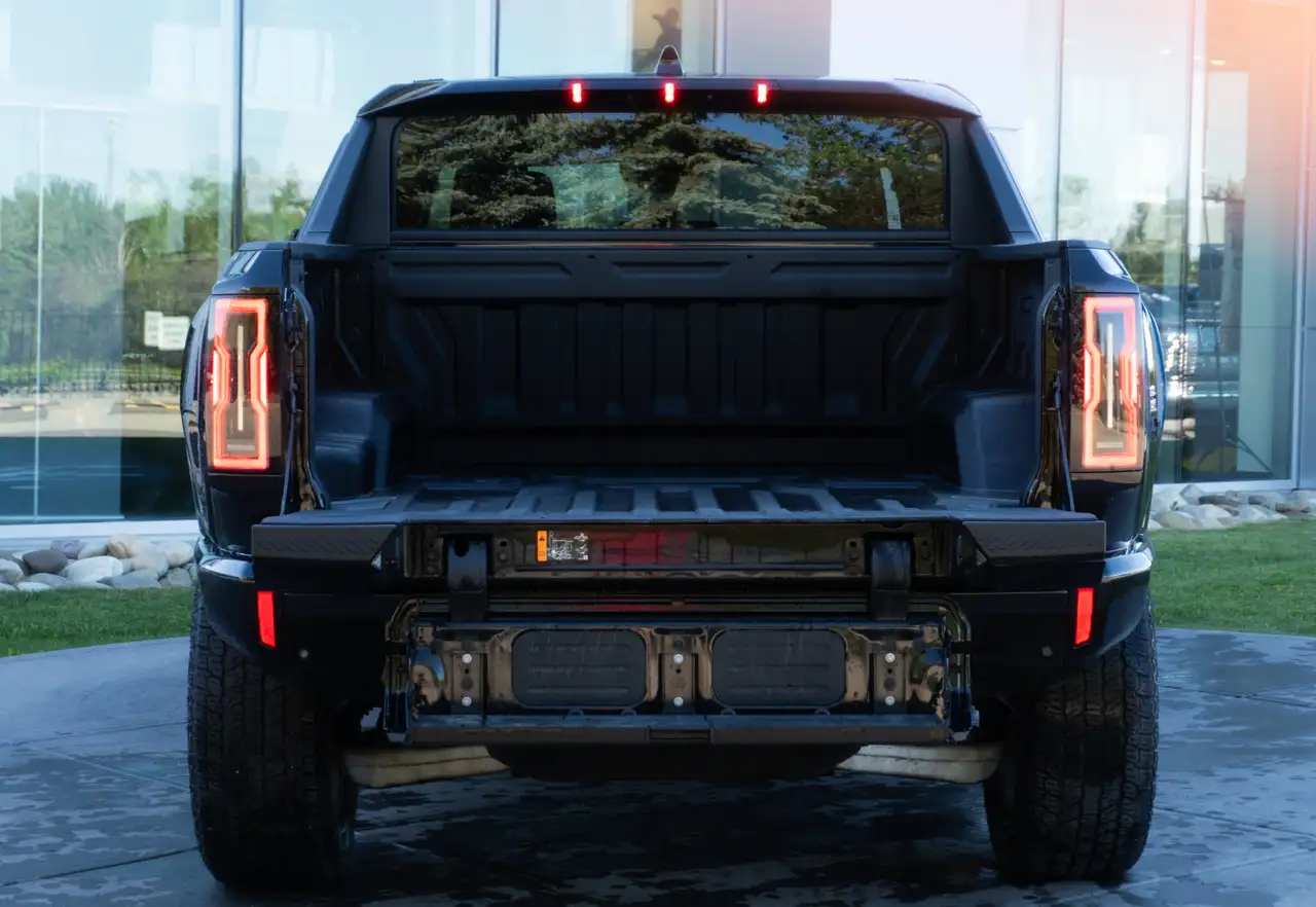 GMC HUMMER EV Pickup снимка GMC HUMMER EV Pickup