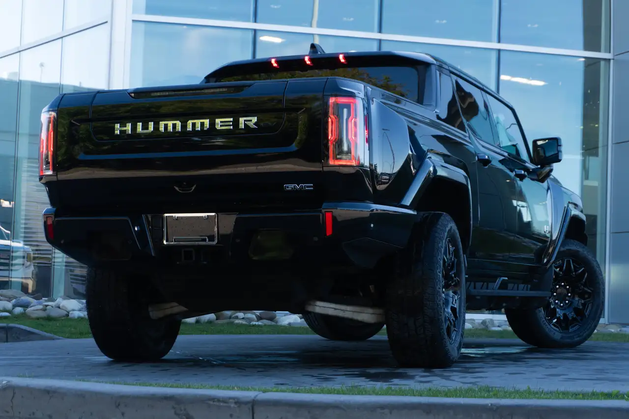 GMC HUMMER EV Pickup снимка GMC HUMMER EV Pickup