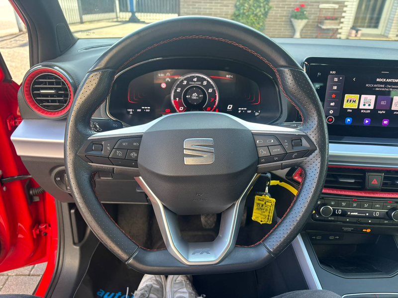 SEAT Arona FR*NAVIGATION*CARPLAY*LED*Si-Hz.*ALLWETTER*uvm — photo 11