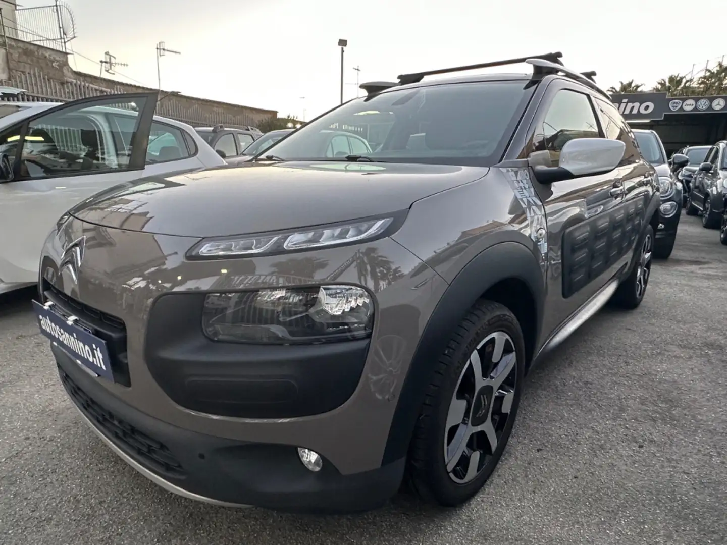 Citroen C4 Cactus BlueHDi 100 Shine Rip Curl Tetto panoramico Gris - 2