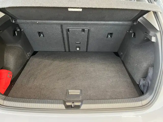 Volkswagen Golf view 14