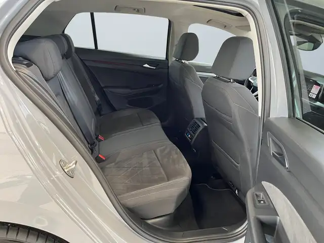 Volkswagen Golf view 11