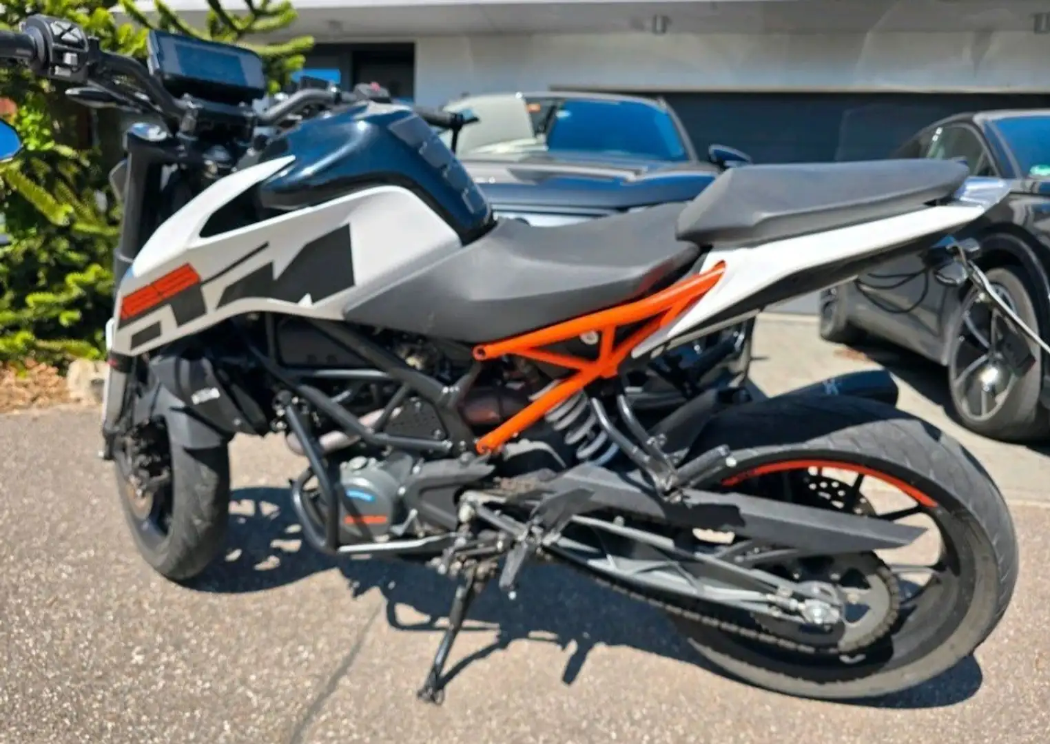 KTM 125 Duke Akrapovic Auspuff Schwarz - 2
