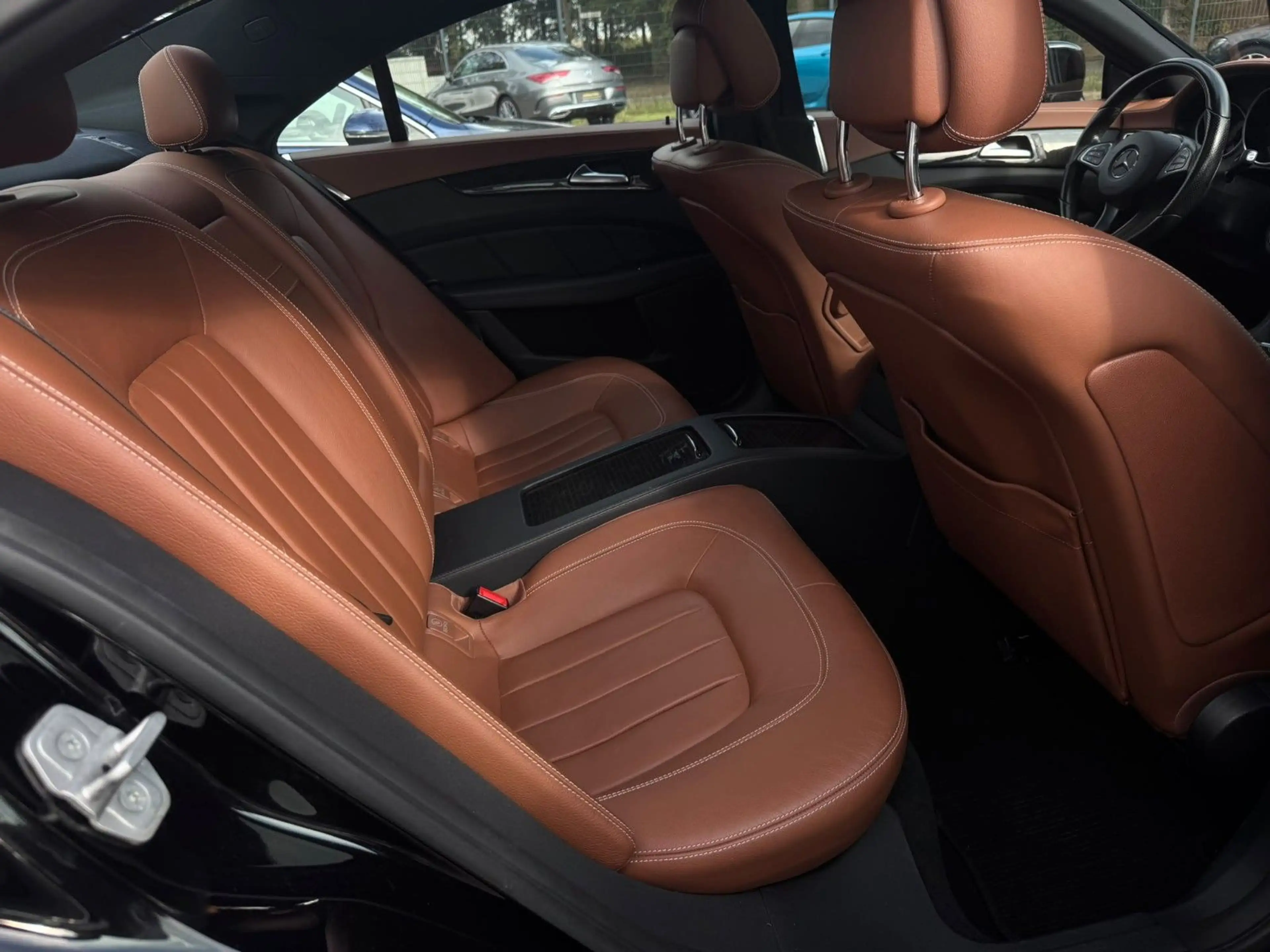 Mercedes-Benz CLS 350 d*Unfallfrei*Facelift*Schiebedach*ambient — photo 15