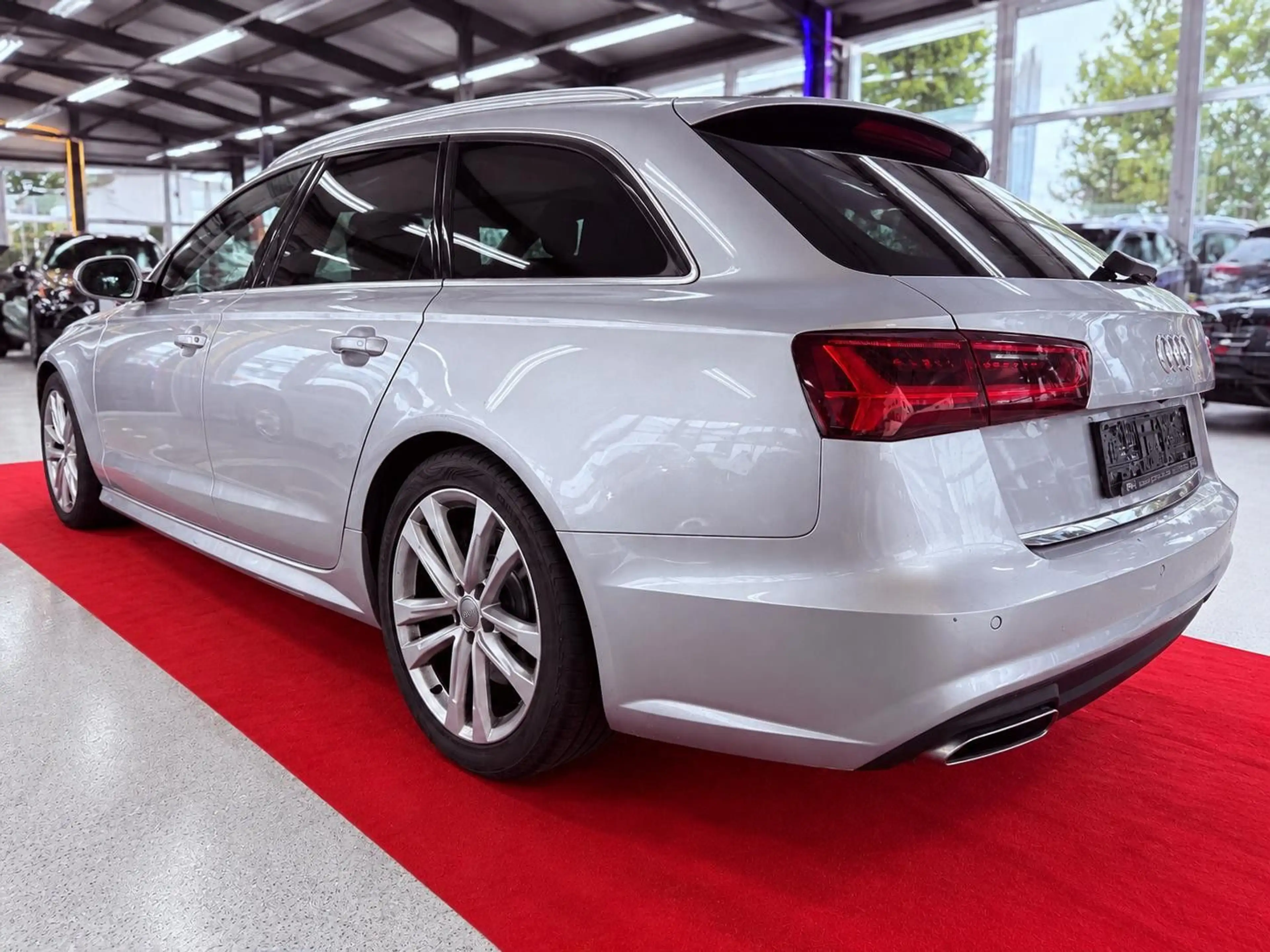 Audi A6 Avant 3.0 TDI clean diesel quattro — photo 5