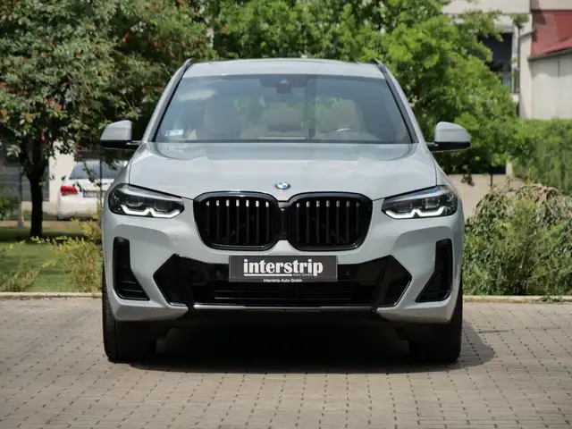 BMW X3 view 2