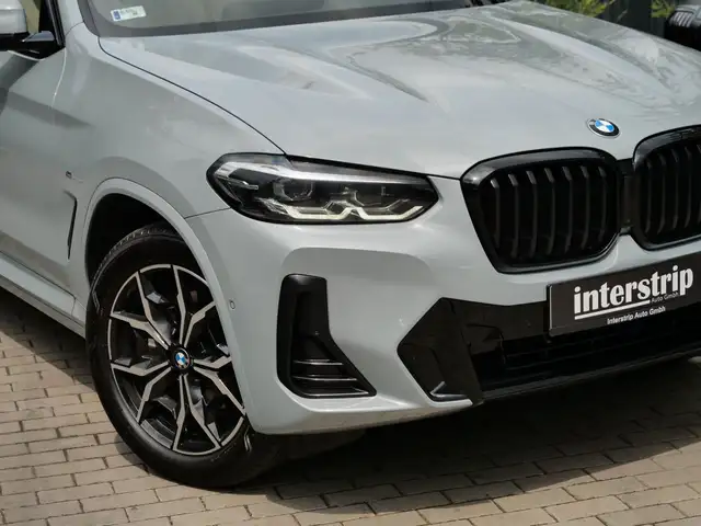 BMW X3 view 7