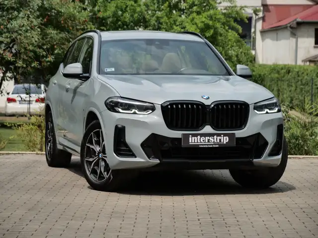 BMW X3 view 3