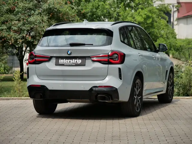 BMW X3 view 6