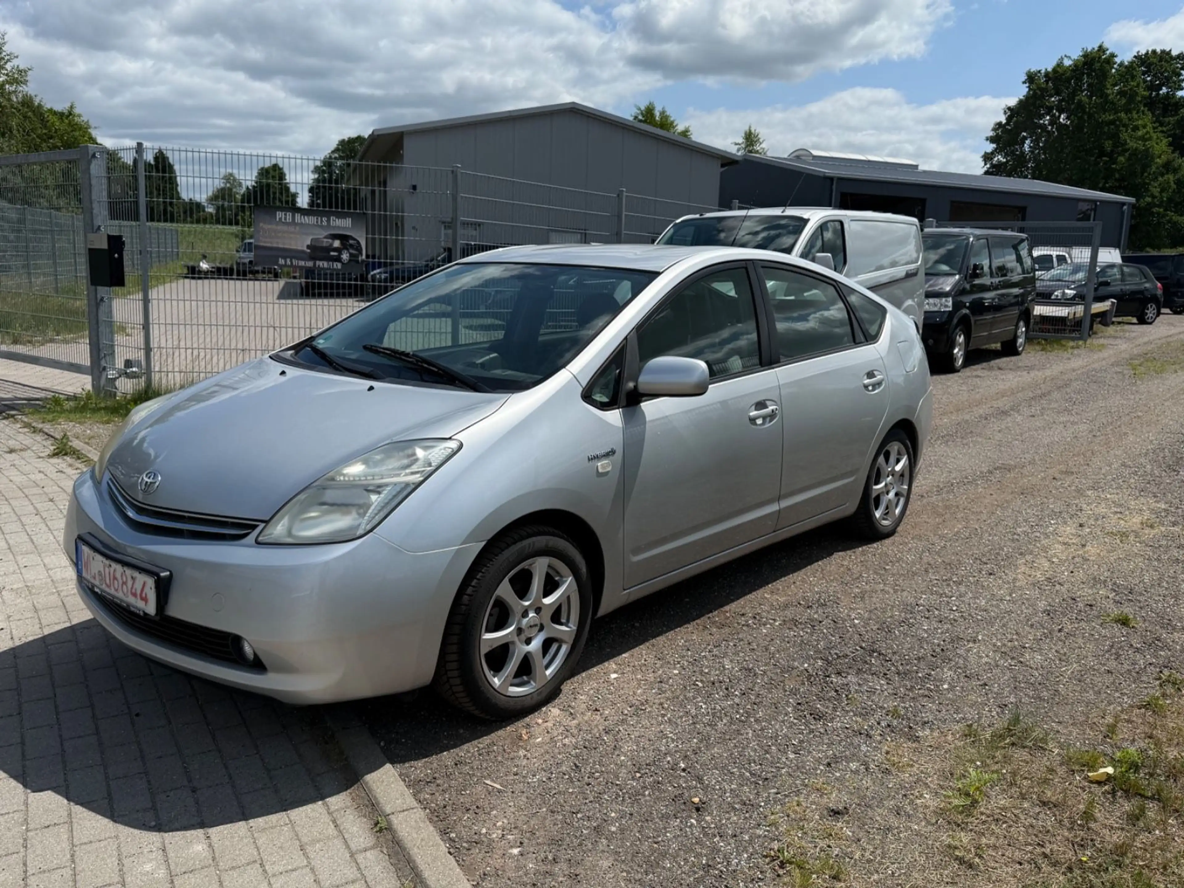 Toyota Prius Sol — photo 2