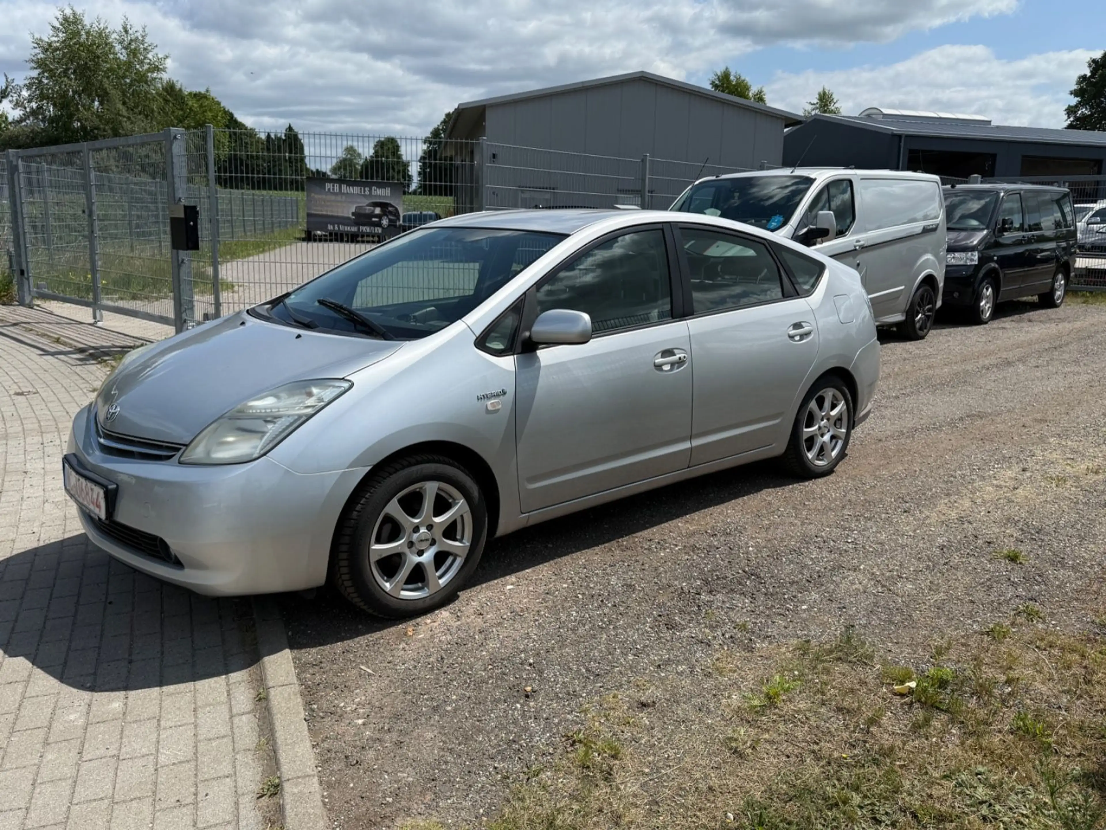Toyota Prius Sol — photo 3