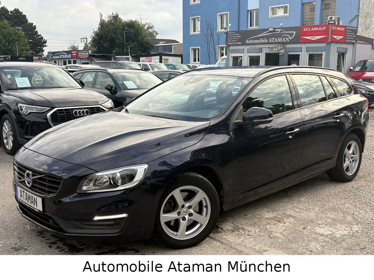 Volvo V60 Kombi D3 2.0 Automatik Linje Business / Navi Bleu - 2