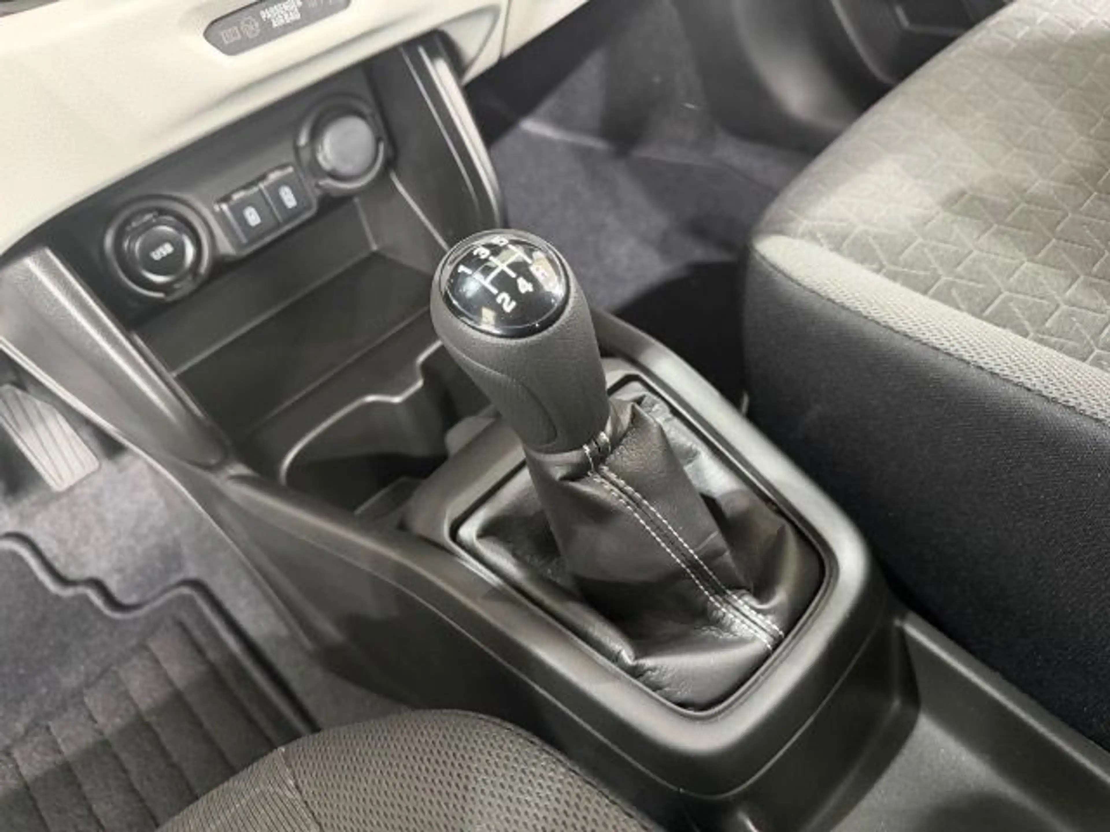 Suzuki Swift SWIFT 1.2 DUALJET HYBRID COMFORT 5-GANG — photo 14