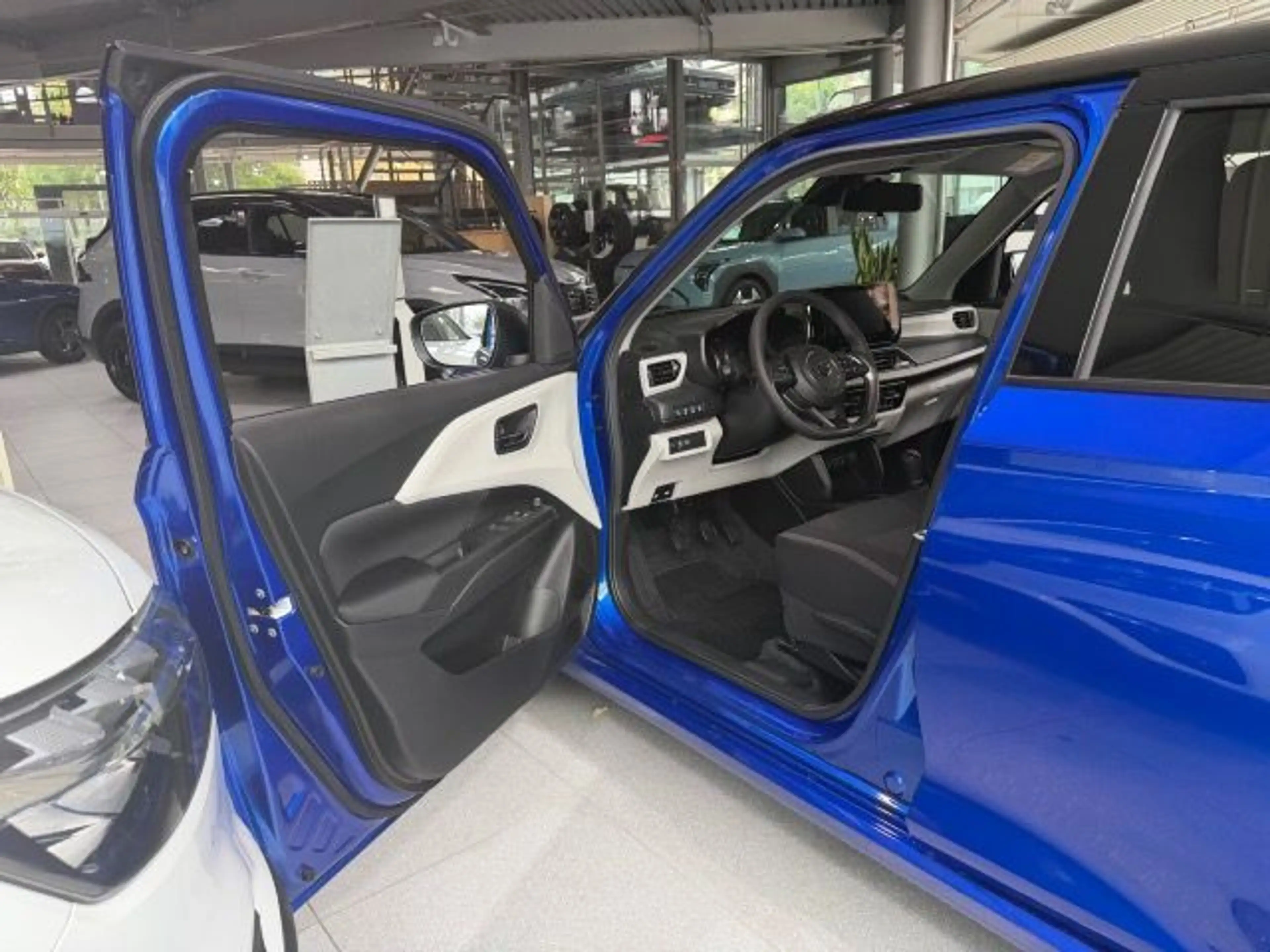 Suzuki Swift SWIFT 1.2 DUALJET HYBRID COMFORT 5-GANG — photo 8