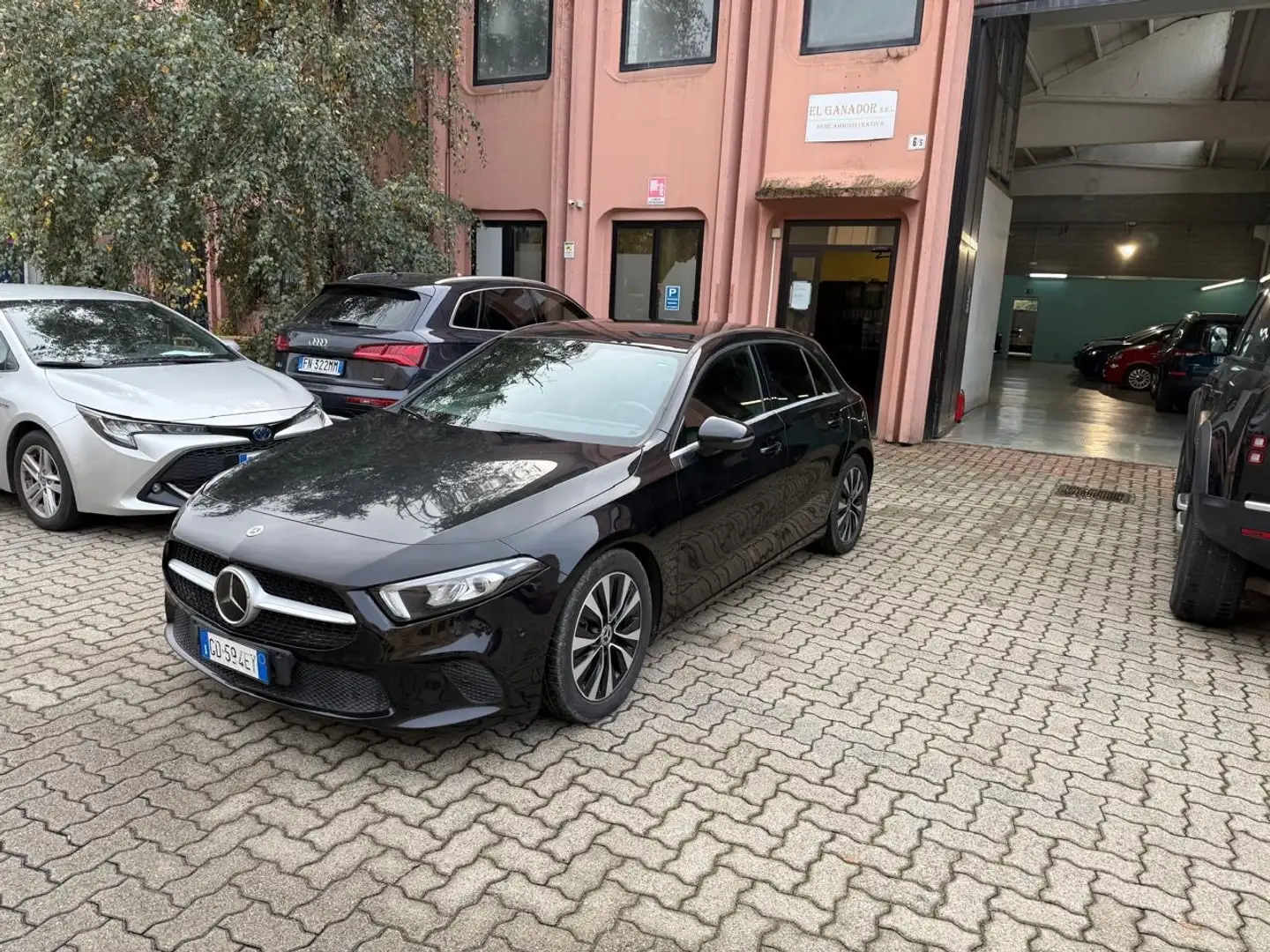 Mercedes-Benz A 180 BLACK NOVEMBER!!! Classe A - Business Extra auto Nero - 2