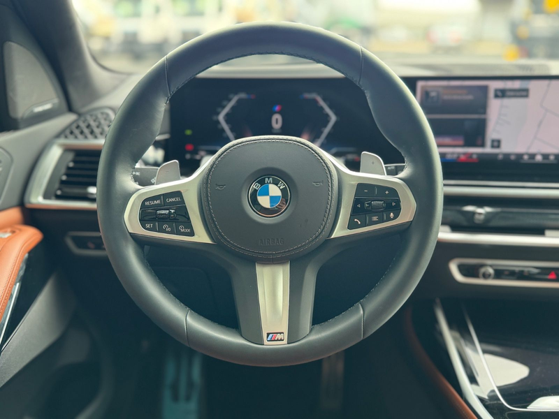 BMW X7 xDrive40d/MPaket/23"/PanoSky/Soft/Integral — photo 12
