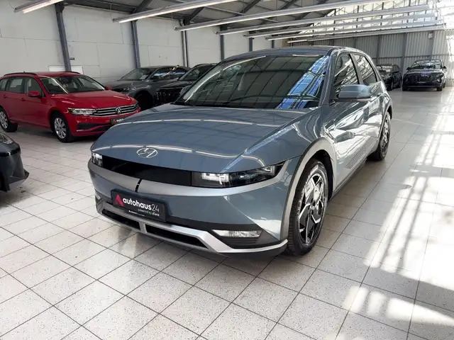Hyundai Ioniq 5 view 3