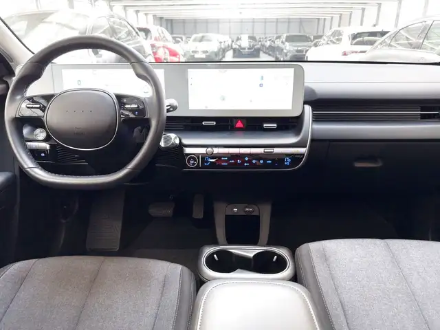 Hyundai Ioniq 5 view 11
