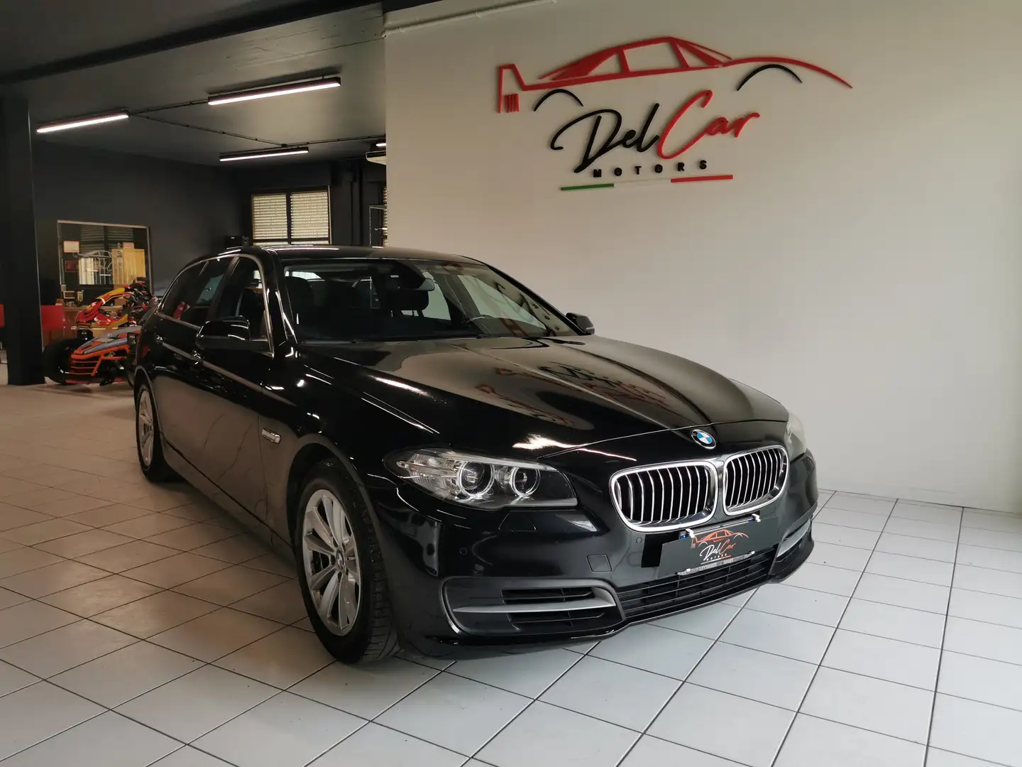 BMW 520 Touring Business 184cv auto Euro 6 Tagliandi BMW Nero - 1