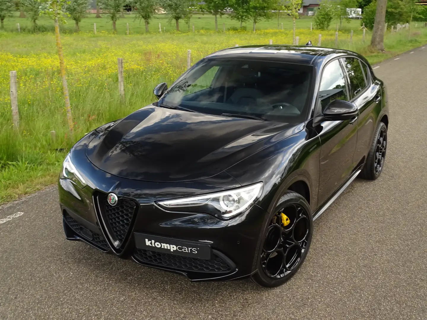 Alfa Romeo Stelvio 2.0 T AWD Veloce | Ad.Onderstel | BTW | TI-dif. | Schwarz - 2